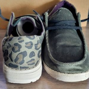 Hey Dude Wendy, sz 8, dark green/army green